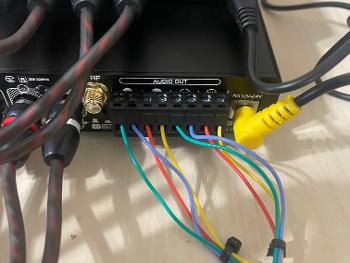 Connection to amp