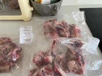 I use 3 kg of beef and lamb bones.....