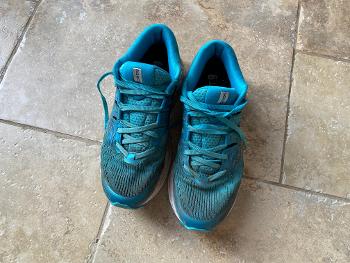 Old tired blue running shoes ☹️