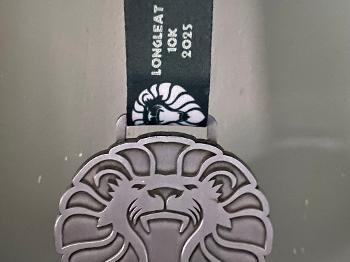 Longleat 10k 2025 lion head medal