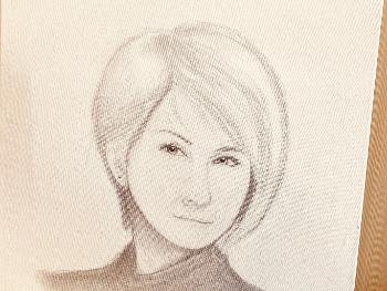 woman drawing portrait