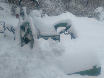 Snowy tractor!