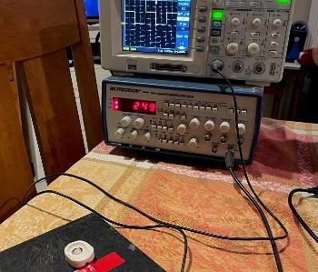 Signal generator and tactor1
