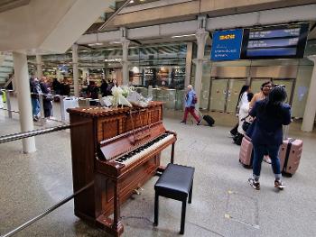 Yesterday I paid a florist to put flowers on the central piano at St. Pancras station.