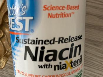 Photo of Niacin bottle