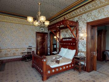 Twain bedroom. 