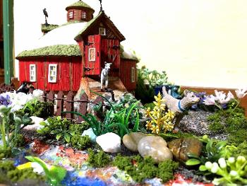 Miniature farmhouse 