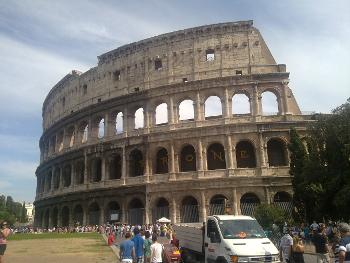 every time I take this route to the Colosseum I feel like I'm going home, I live in Como.
