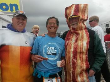 Surf City marathon, mile 17 Beer and Bacon