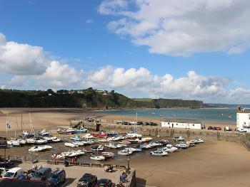 A nice seaside summer photo to remind us  there will be warmth again.