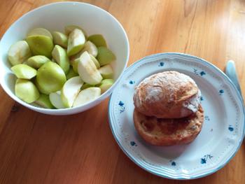apples and a PB&J bun