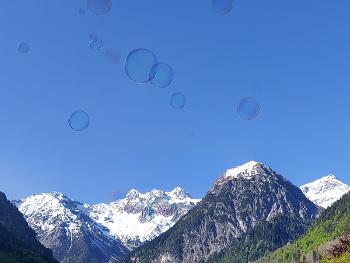 Bubbles & Mountains