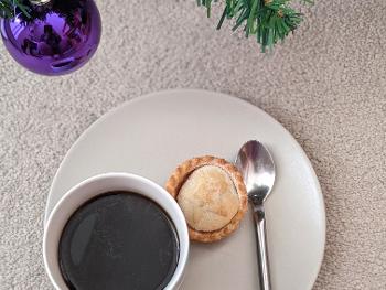 Mince pie and coffee under the tree!